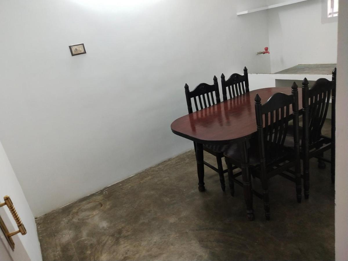 Mayurapriya Inn Chennai Exterior foto